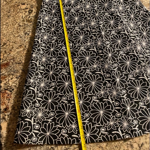 Cute floral spring dress - Picture 4 of 7